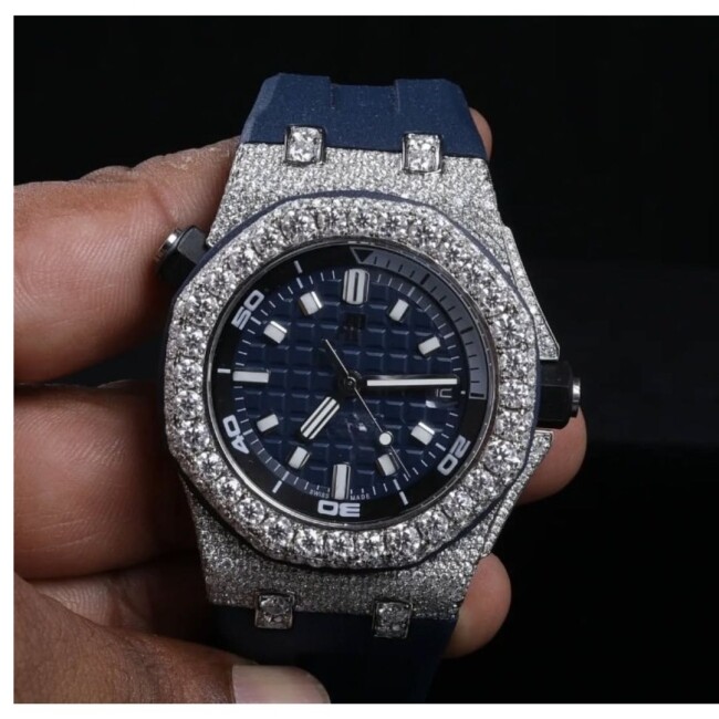 Stylish Moissanite Iced-Out Silicone Band Watch - Image 2