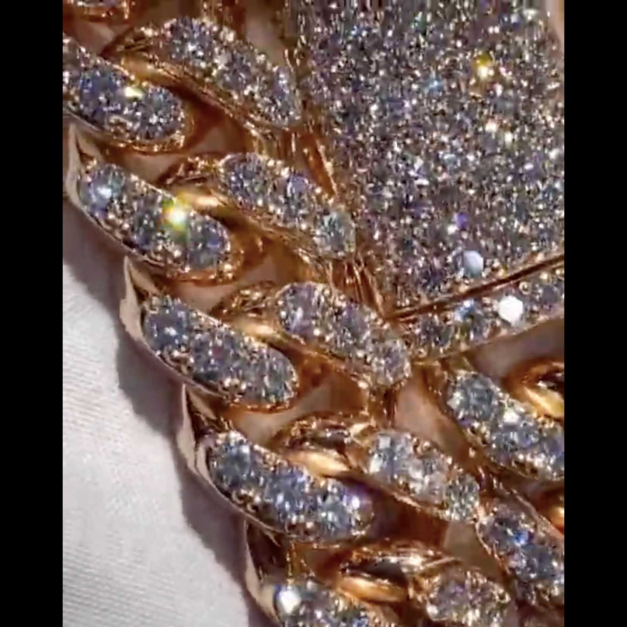Urban Look Silver Diamond Men’s Moissanite Chains Iced Out Cuban Link Chain - Image 3