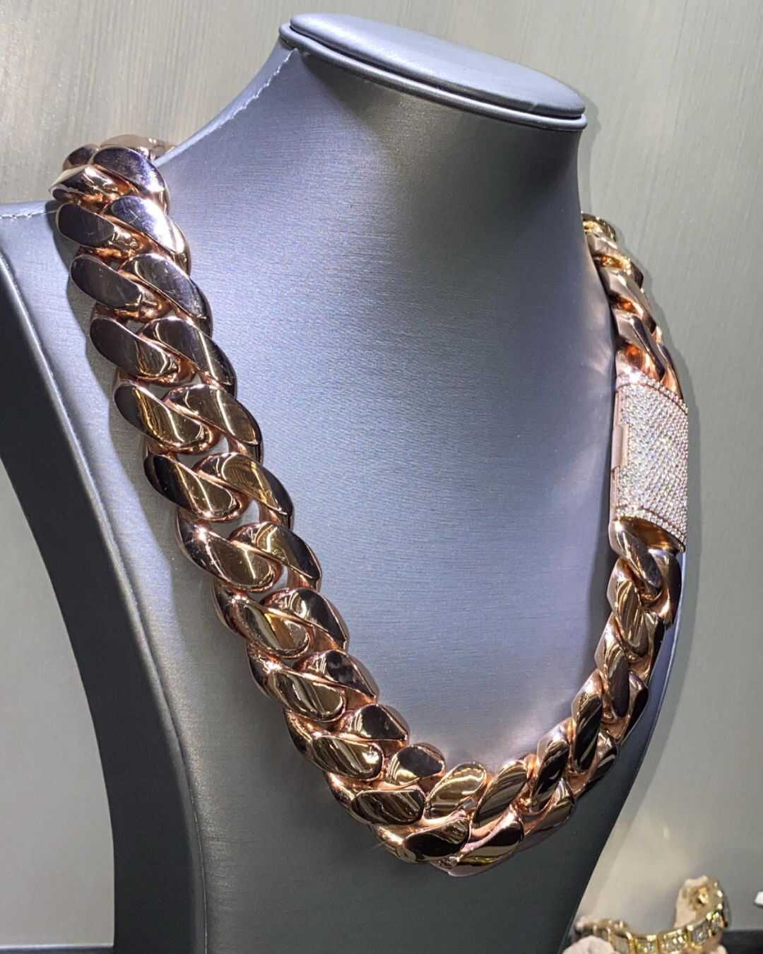 24 inch Men’s Silver Diamond Moissanite Iced Out Cuban Link Chain - Image 5