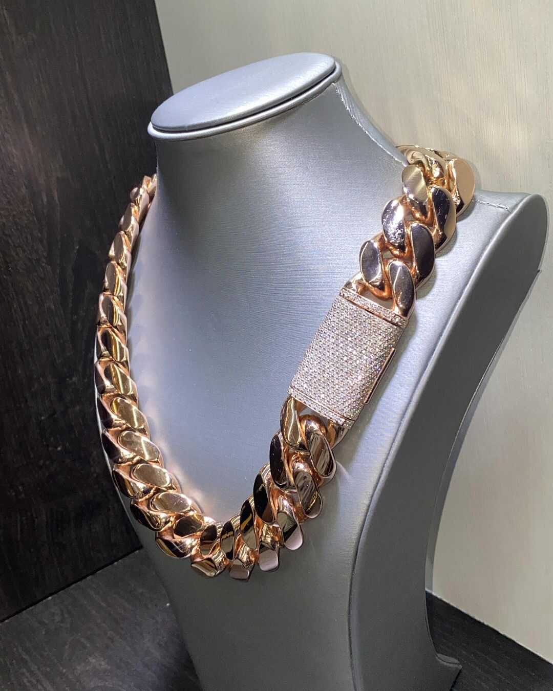 24 inch Men’s Silver Diamond Moissanite Iced Out Cuban Link Chain - Image 6