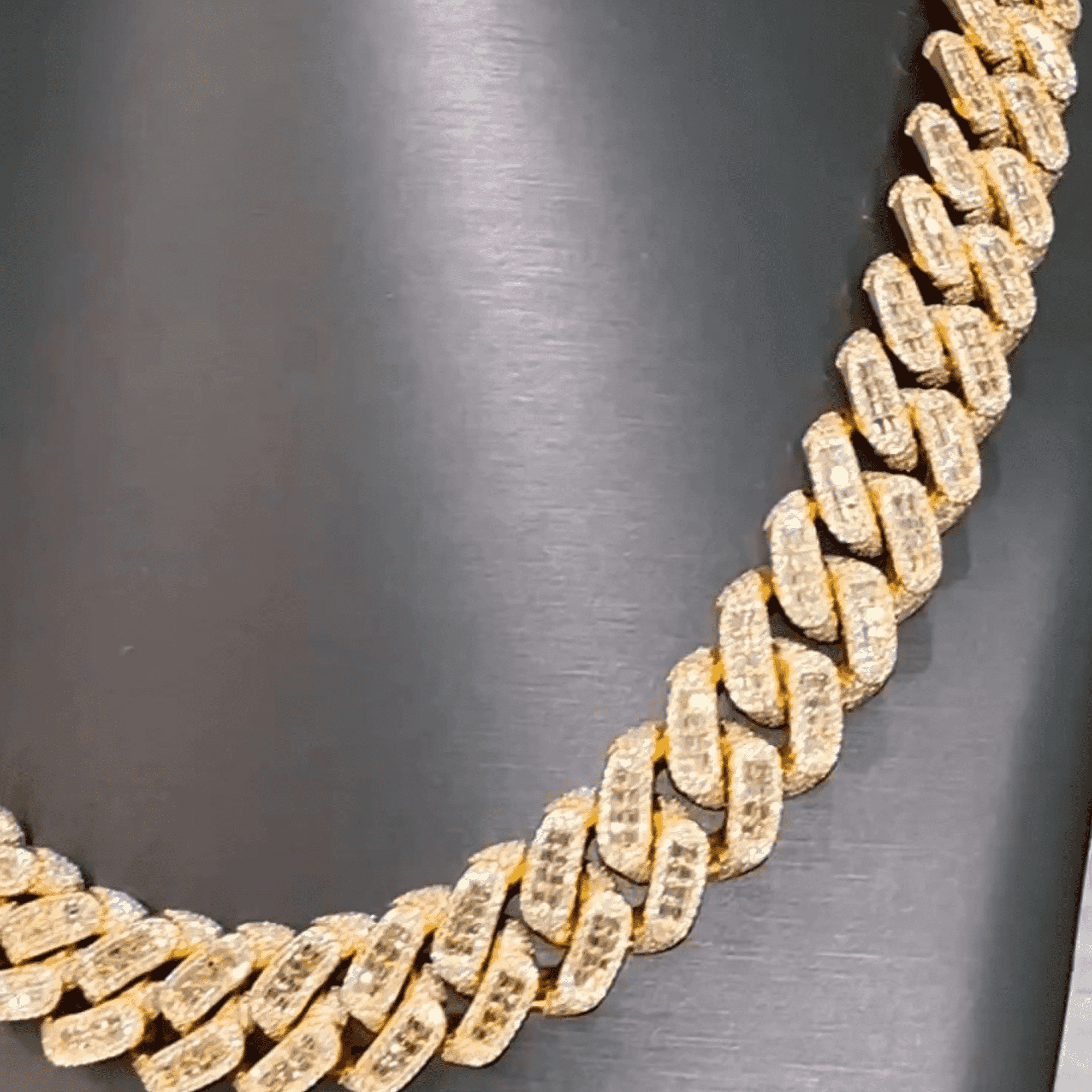 Moissanite Diamond Cuban Link Chain 18mm - Image 5