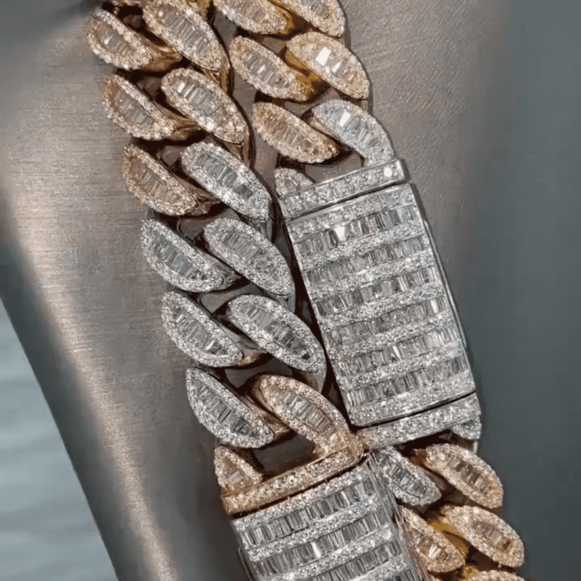 925 Silver Diamond Cuban Link Chain 18mm - Image 2