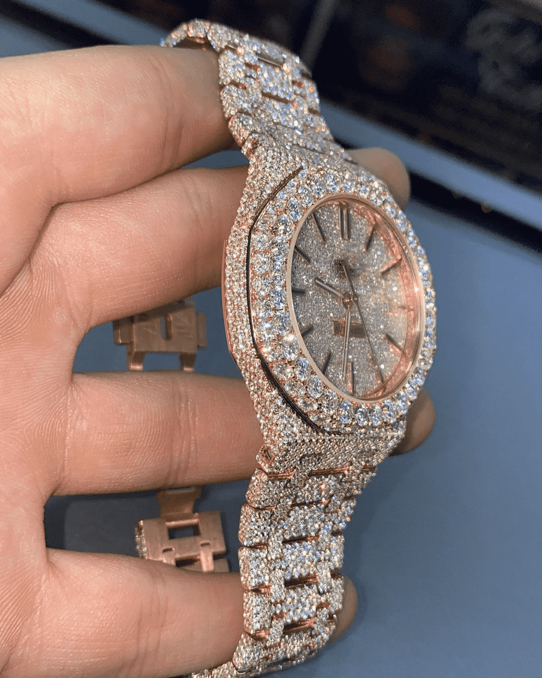 Iced Out Moissanite Diamond Watch for Bold Luxury Fashion Looks - Image 5