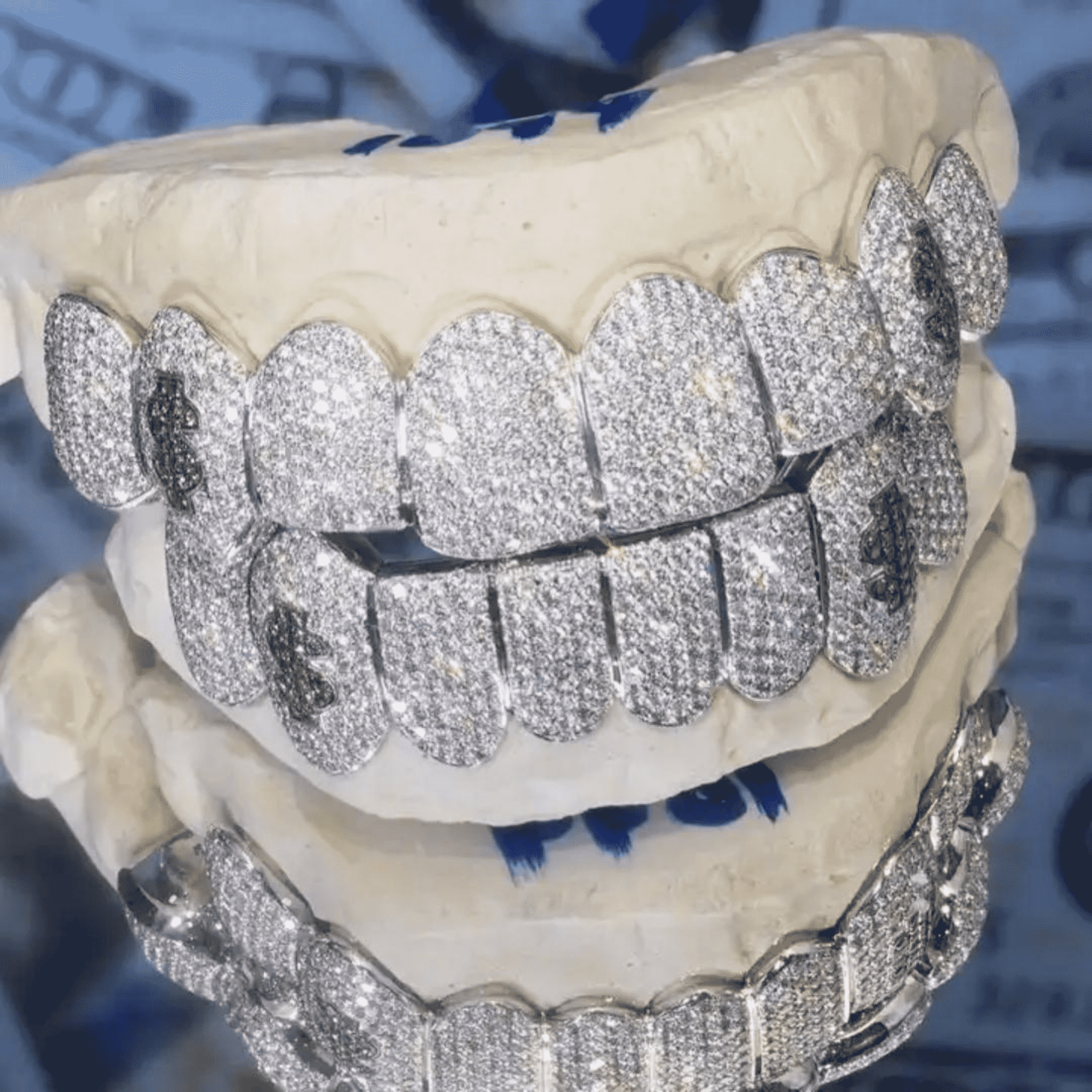 Premium Diamond-Cut Luxury Grillz for Teeth – Full Shine Hip-Hop Style Mouthpiece