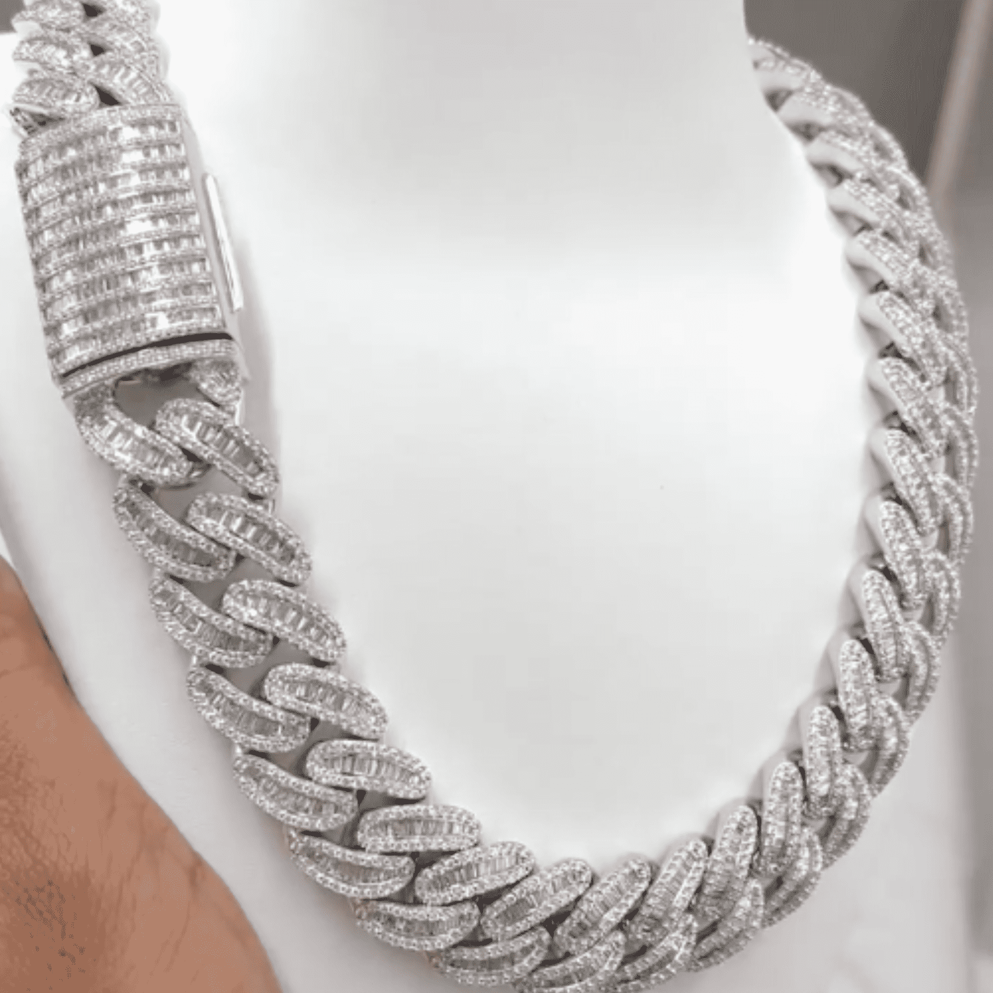 22 mm Cuban Link Chain