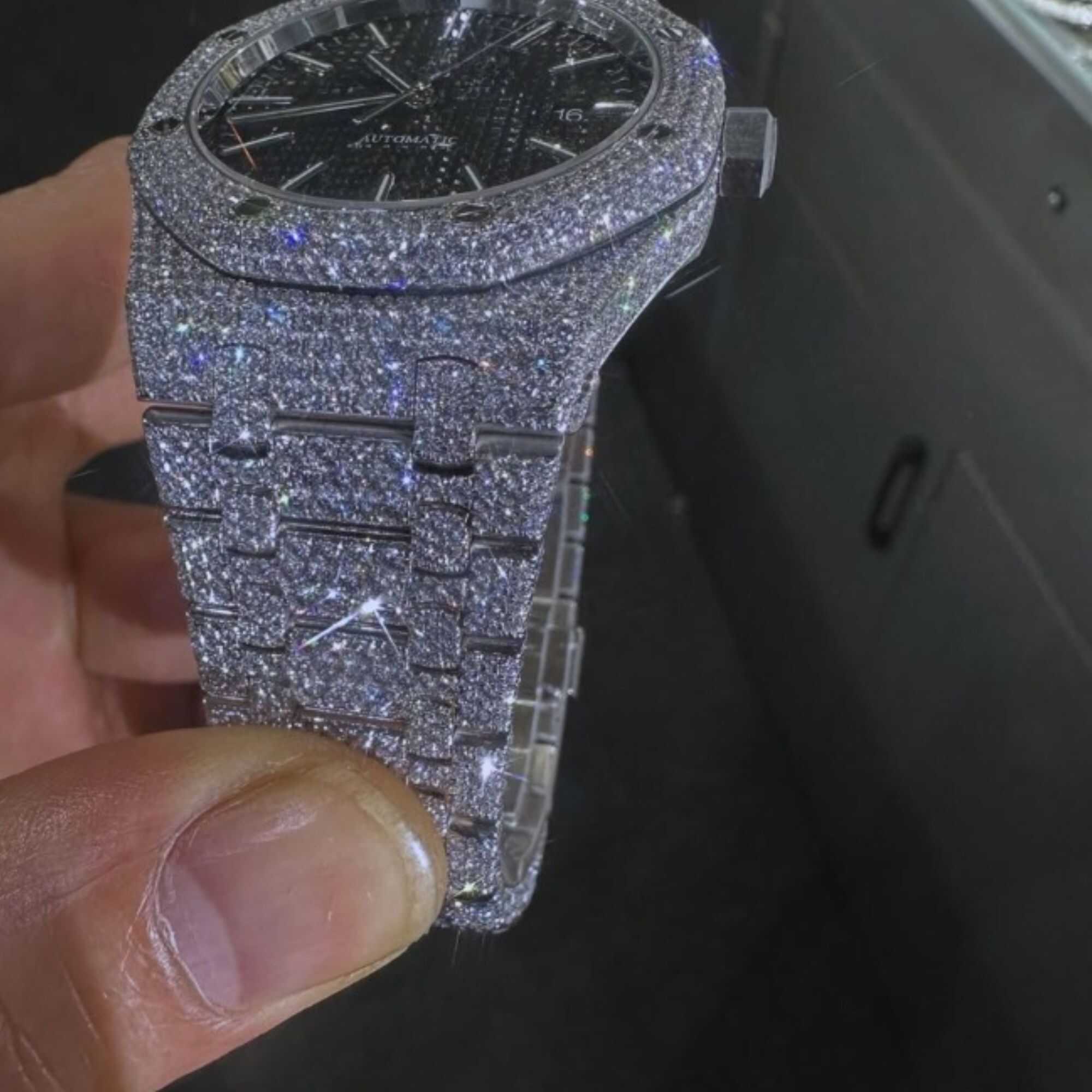 Elegant Moissanite Watches with Classic Link Bracelet - Image 4