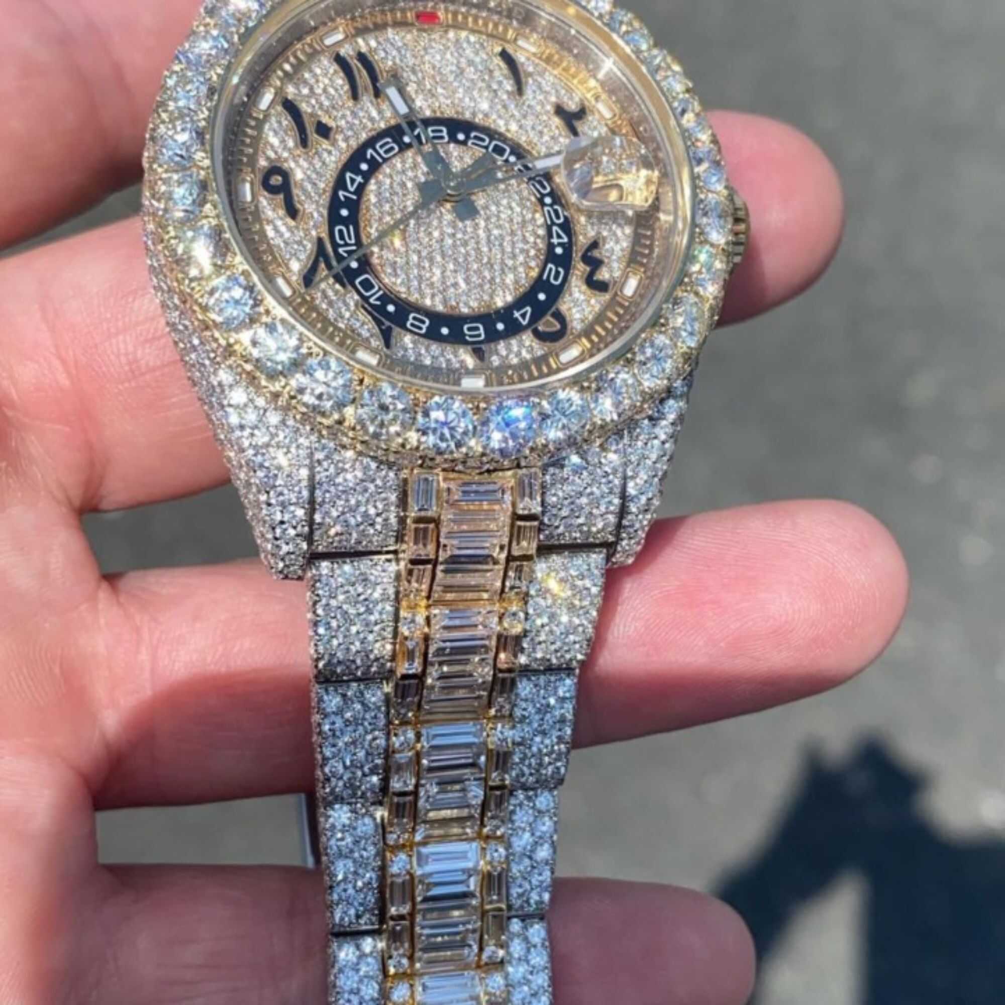 Elegant Moissanite Watches Fully Iced for Men & Women - Image 3