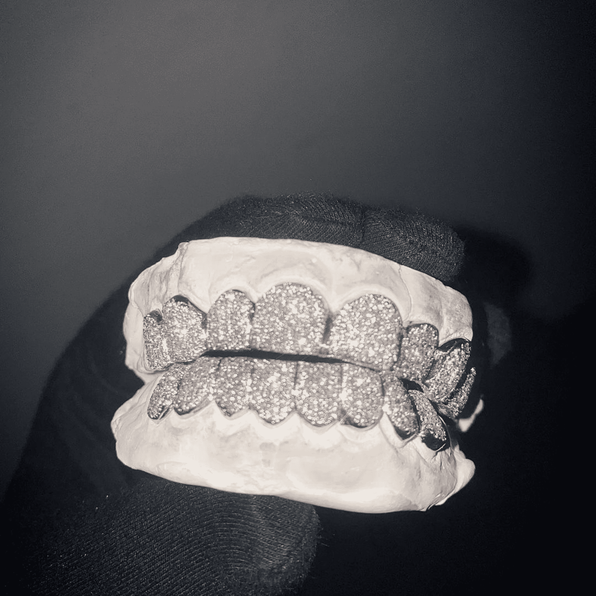 Fully Iced Out Diamond Teeth Grillz – High Sparkle Hip-Hop Jewelry Set 3 Fully Iced Out Diamond Teeth Grillz – High Sparkle Hip-Hop Jewelry Set - Image 3