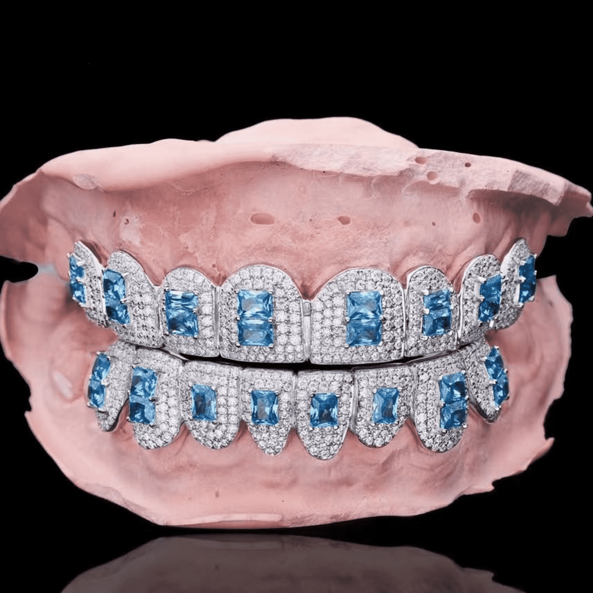 VVS Moissanite Designer Teeth Grillz – Handcrafted High Clarity Stones 2 VVS Moissanite Designer Teeth Grillz – Handcrafted High Clarity Stones - Image 2