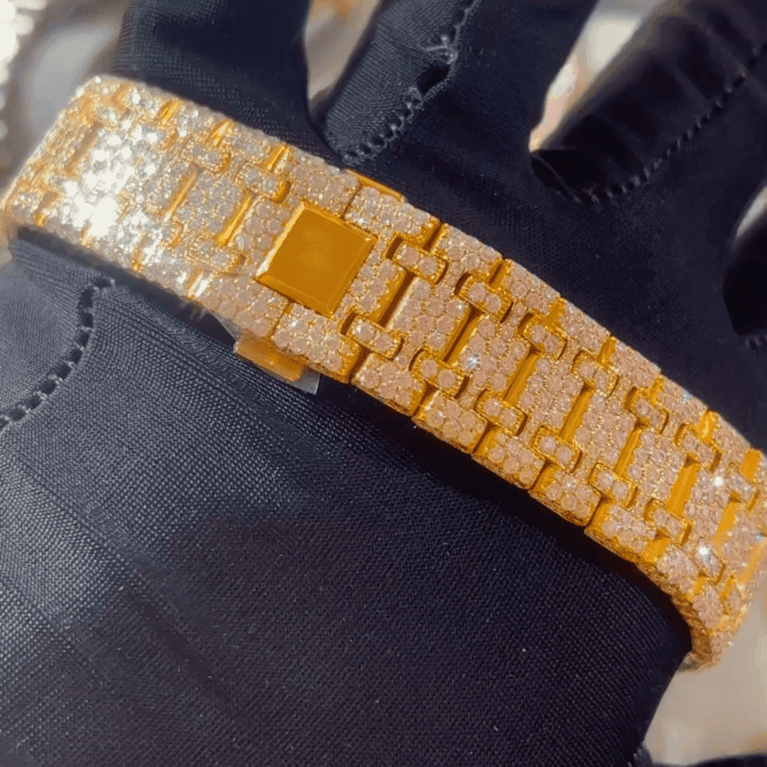 Stainless Steel Iced Out VVS Moissanite Watch for Unisex 3 Stainless Steel Iced Out VVS Moissanite Watch for Unisex - Image 3