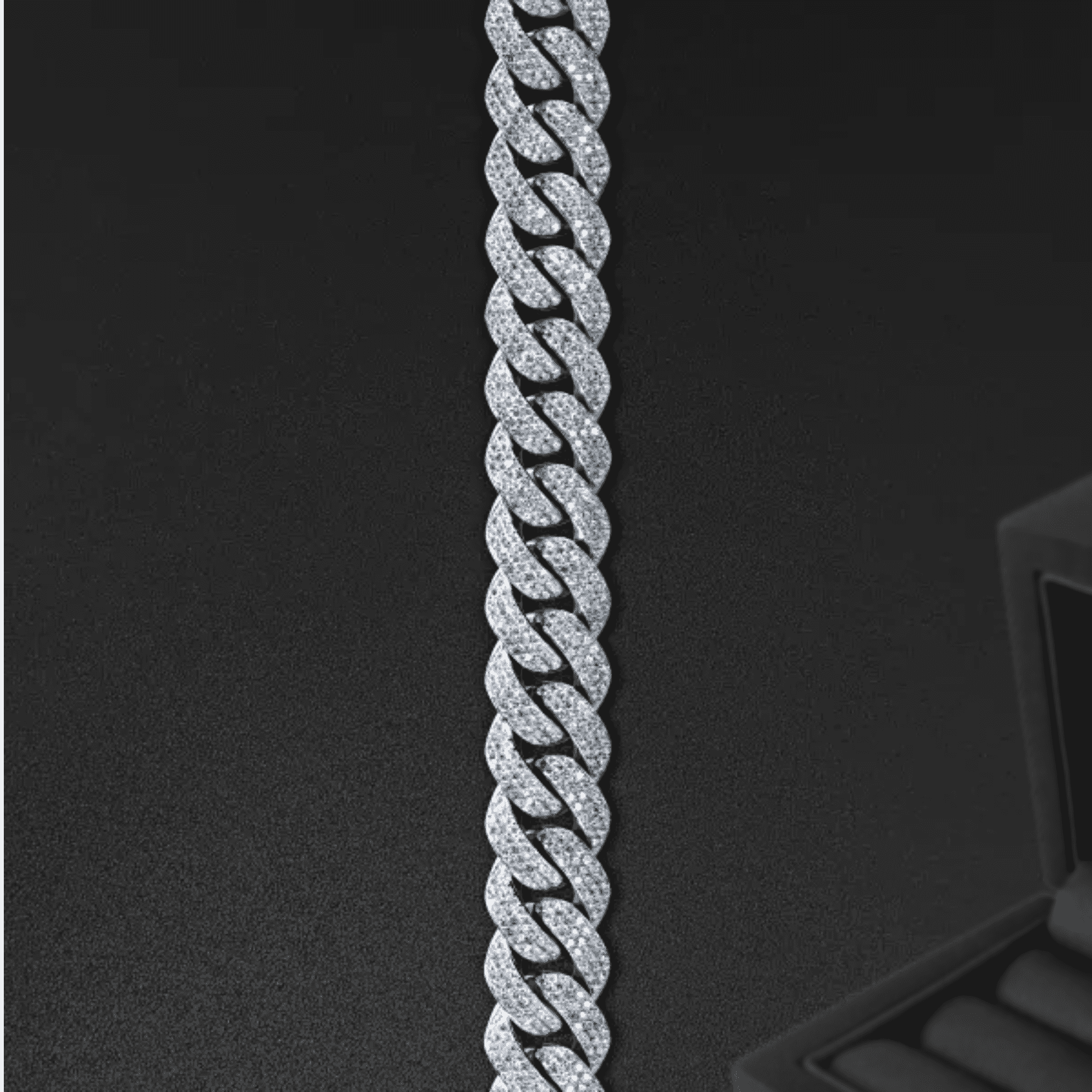 18 mm Men’s Silver Diamond Finish Iced Out Cuban Link Moissanite Chains