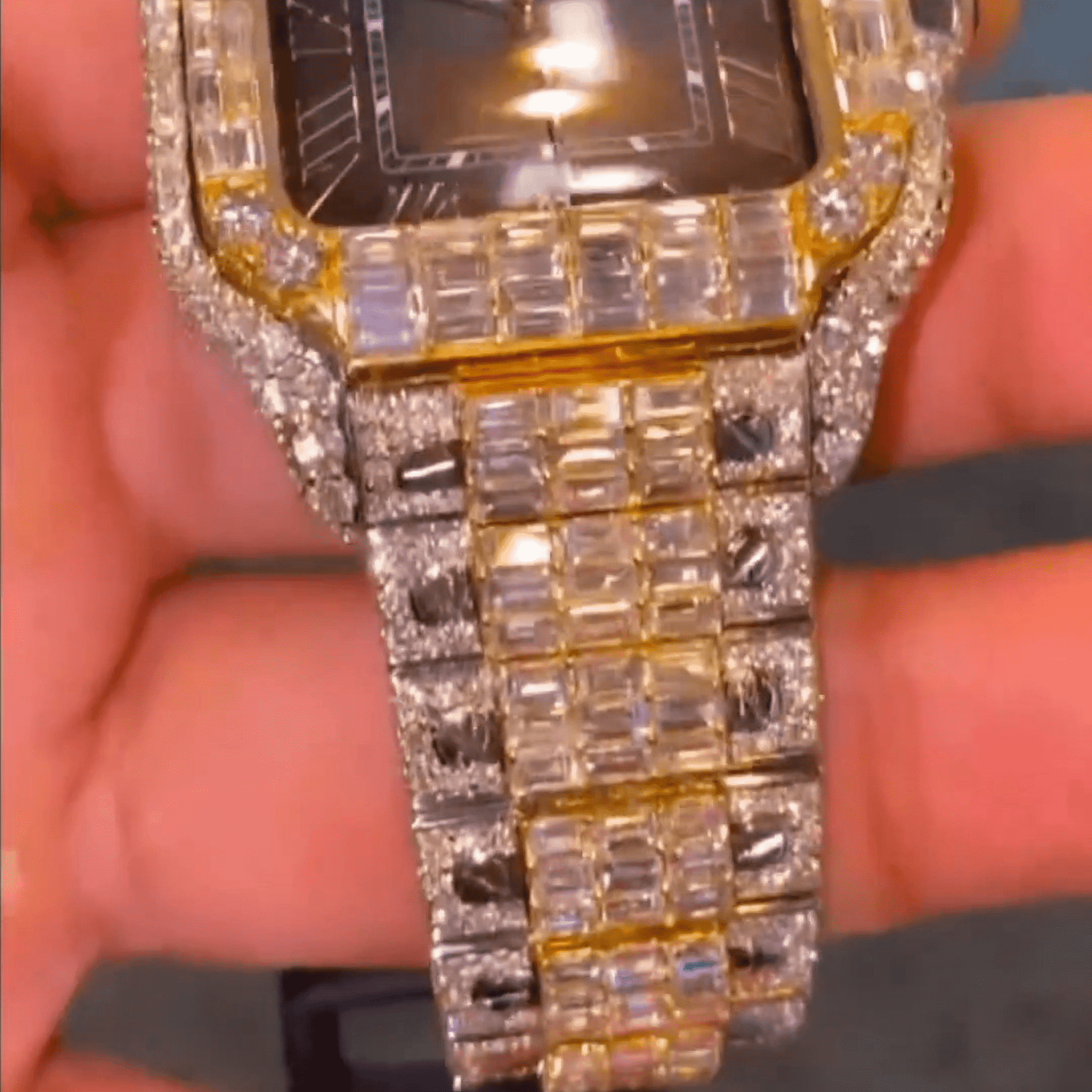 Luxury Moissanite Diamond Watch for Men and Women - Image 4