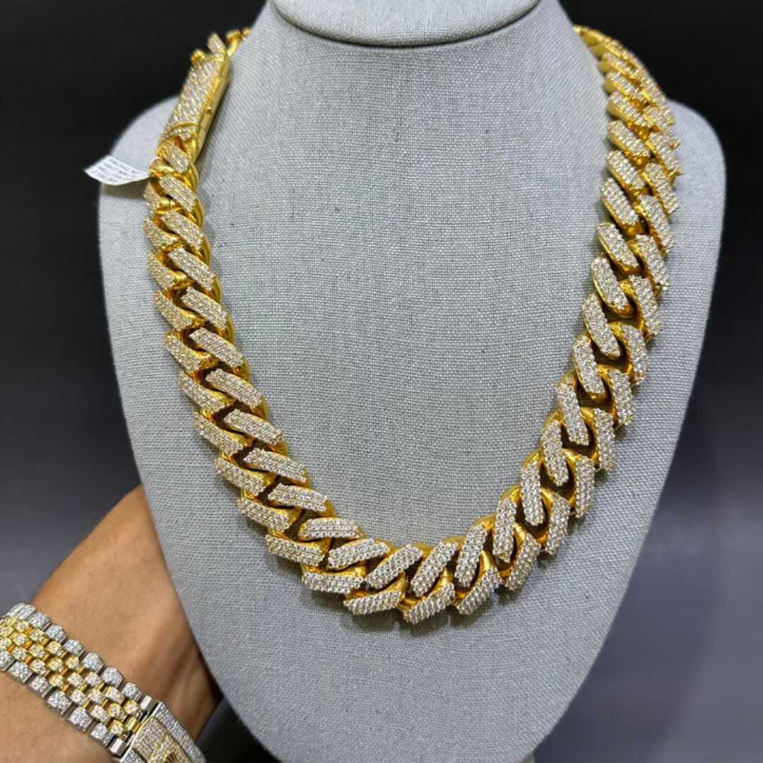 Diamond Cuban Link Chain with Pendant