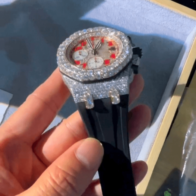 Moissanite Iced Out Silicone Band Watch – Luxury Meets Comfort - Image 2