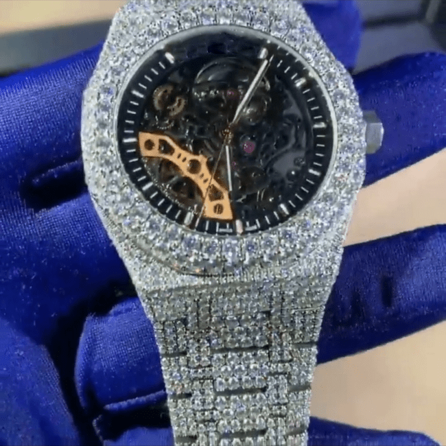 Stainless Steel Diamond-Cut VVS Moissanite Watch for Gift - Image 4