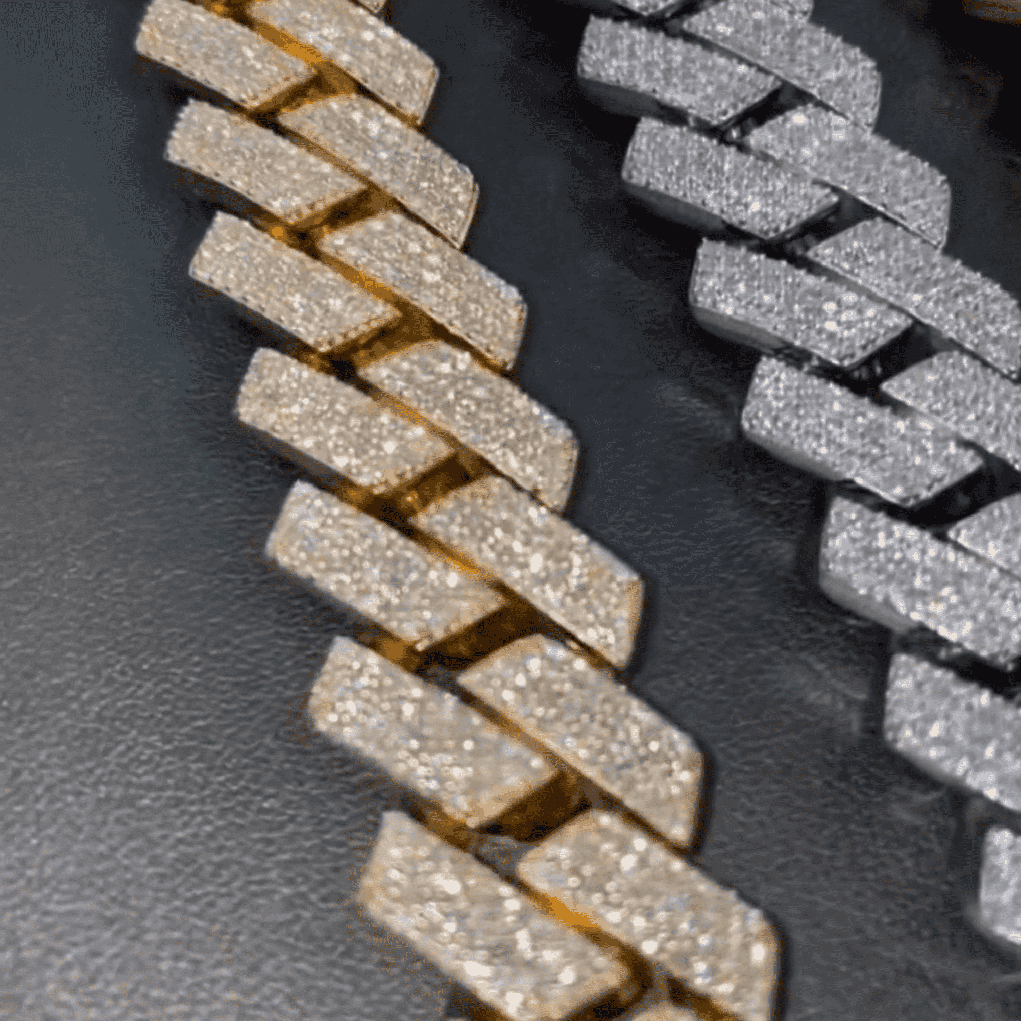 20 mm Men’s Silver Diamond Moissanite Iced Out Cuban Link Chain 5 20 mm Men’s Silver Diamond Moissanite Iced Out Cuban Link Chain - Image 5