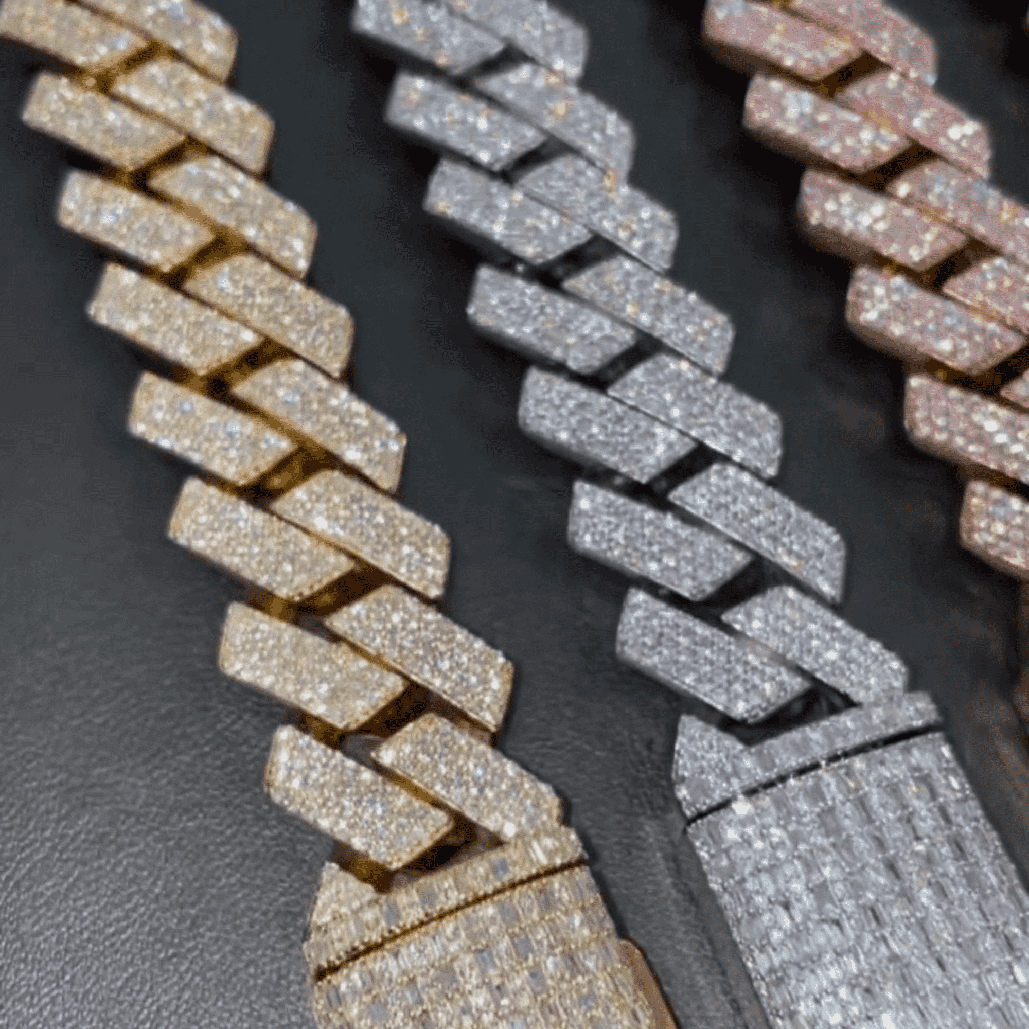 20 mm Men’s Silver Diamond Moissanite Iced Out Cuban Link Chain 6 20 mm Men’s Silver Diamond Moissanite Iced Out Cuban Link Chain - Image 6