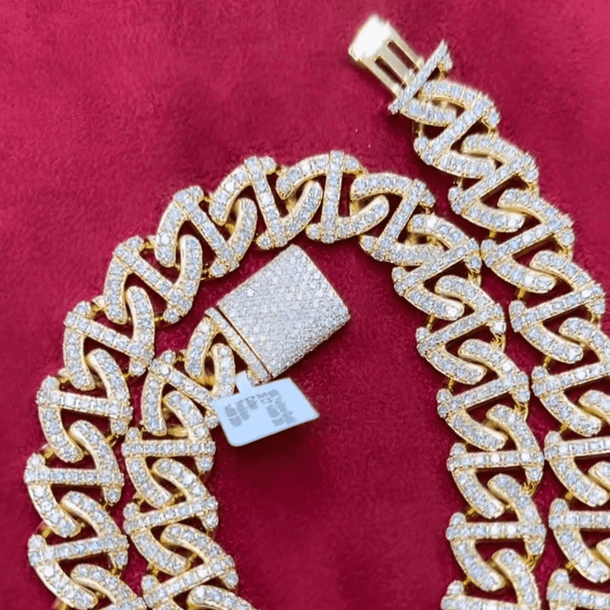 18mm Silver Diamond Edge Men’s Iced Out Cuban Link Chain Moissanite Chains 3 18mm Silver Diamond Edge Men’s Iced Out Cuban Link Chain Moissanite Chains - Image 3