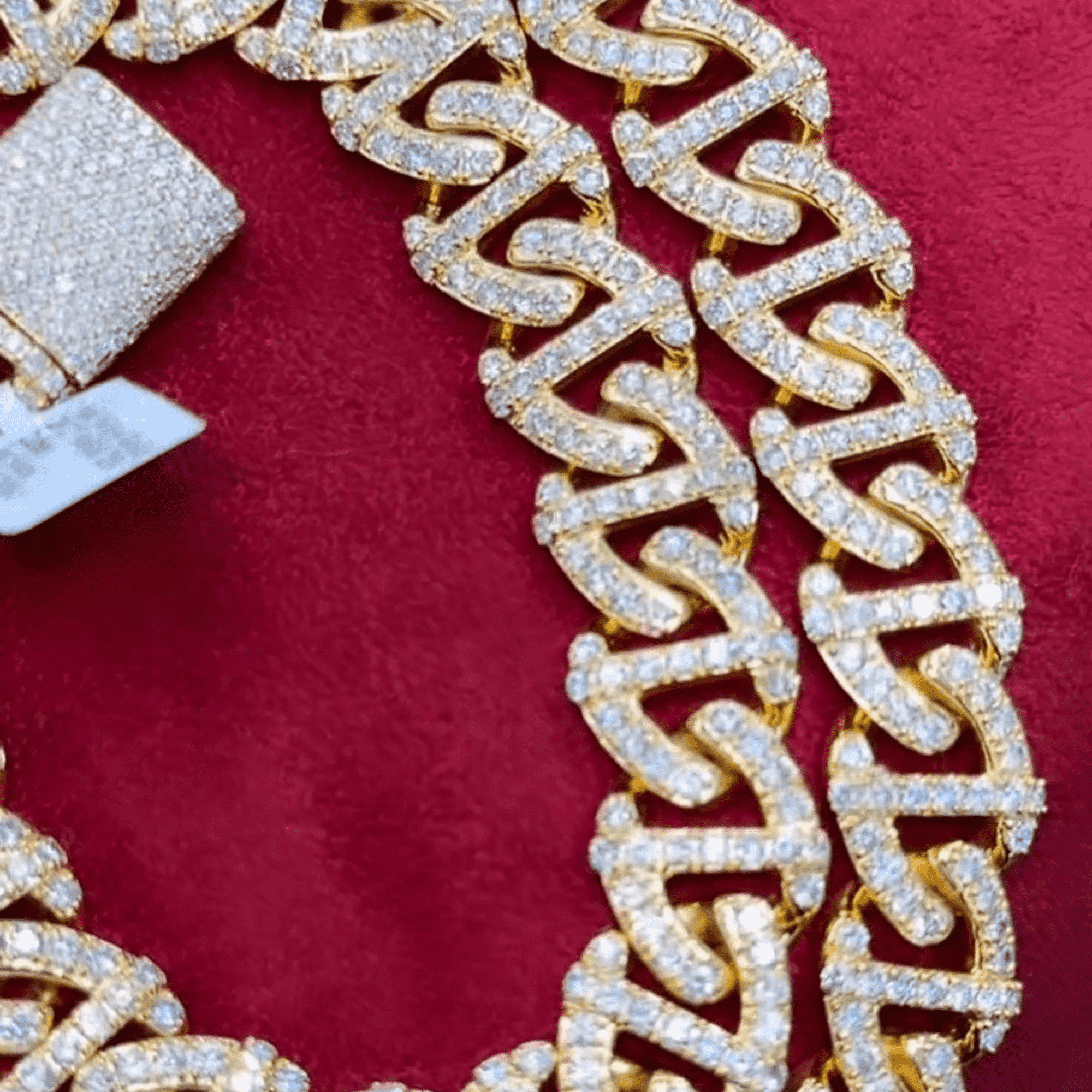 18mm Silver Diamond Edge Men’s Iced Out Cuban Link Chain Moissanite Chains 4 18mm Silver Diamond Edge Men’s Iced Out Cuban Link Chain Moissanite Chains - Image 4