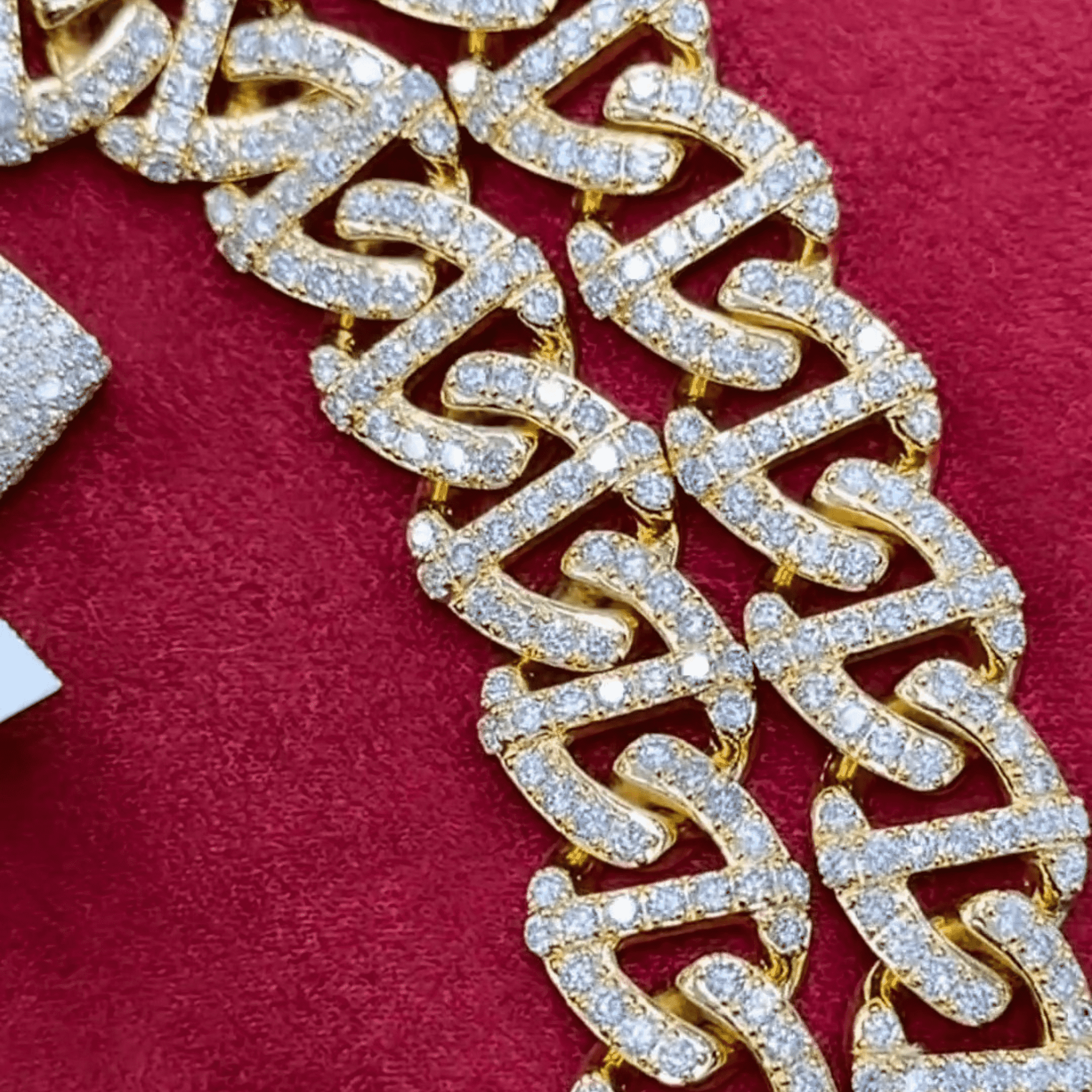 18mm Silver Diamond Edge Men’s Iced Out Cuban Link Chain Moissanite Chains 5 18mm Silver Diamond Edge Men’s Iced Out Cuban Link Chain Moissanite Chains - Image 5