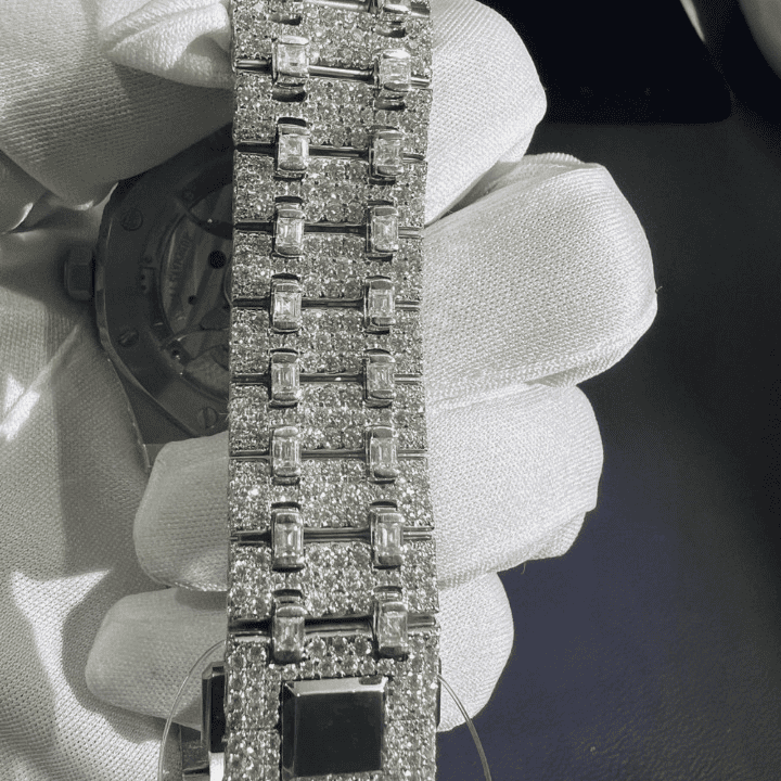Luxury Moissanite Watches High Shine for Men & Women 5 Luxury Moissanite Watches High Shine for Men & Women - Image 5