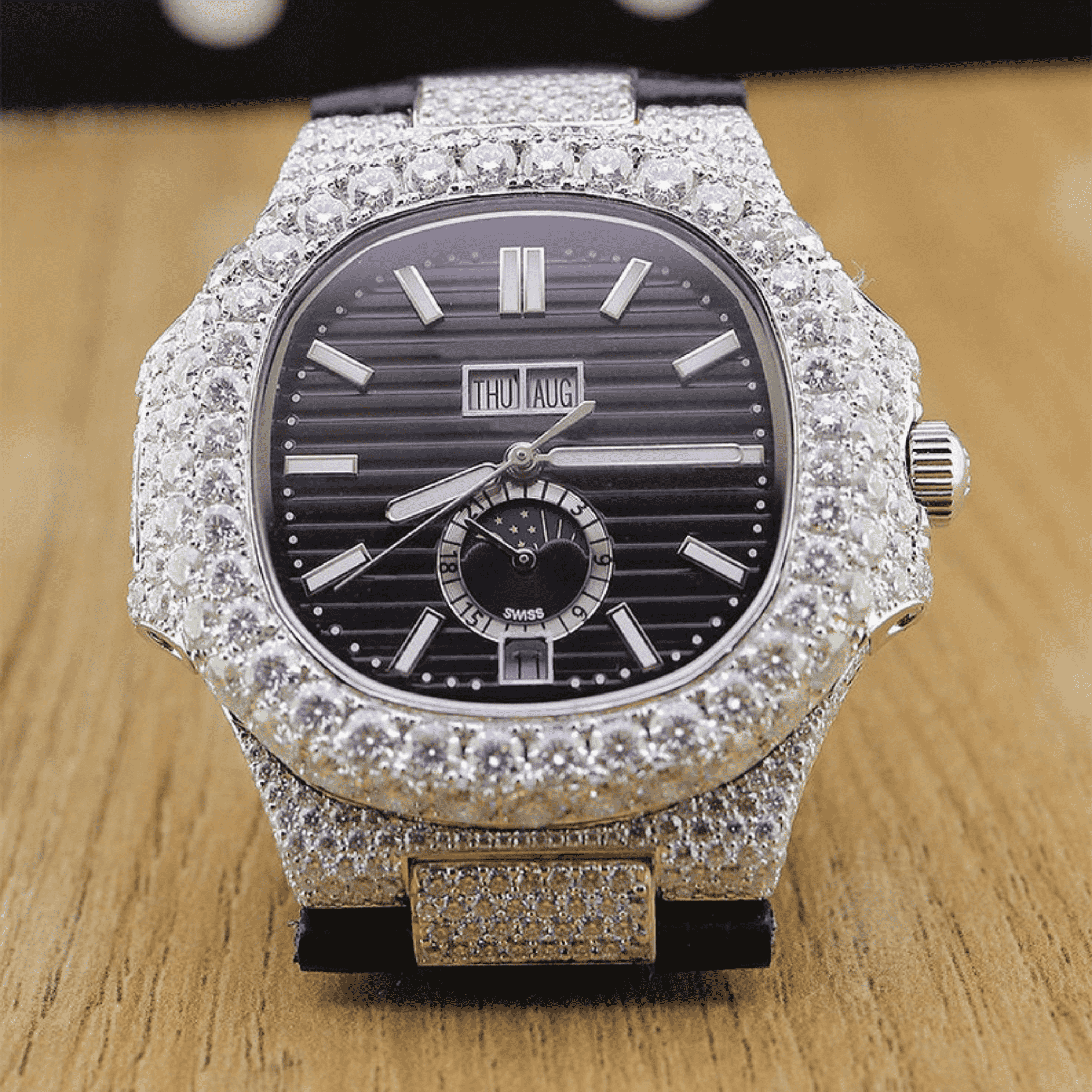 Elegant Moissanite Watches Fully Iced with Round Case for Men & Women 1 Elegant Moissanite Watches Fully Iced with Round Case for Men & Women