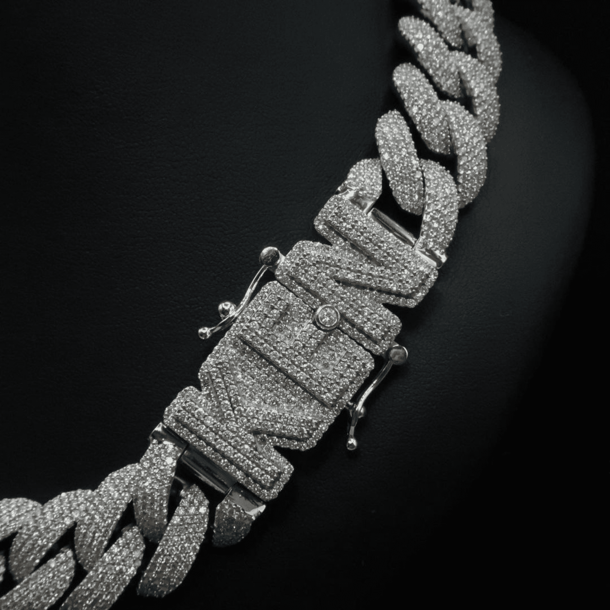 22mm mens 10k cuban link chain 900 GRMS 925 SILVER VVS MOISSANITE 3 22mm Mens 10k Cuban Link Chain 900 GRMS 925 SILVER VVS MOISSANITE