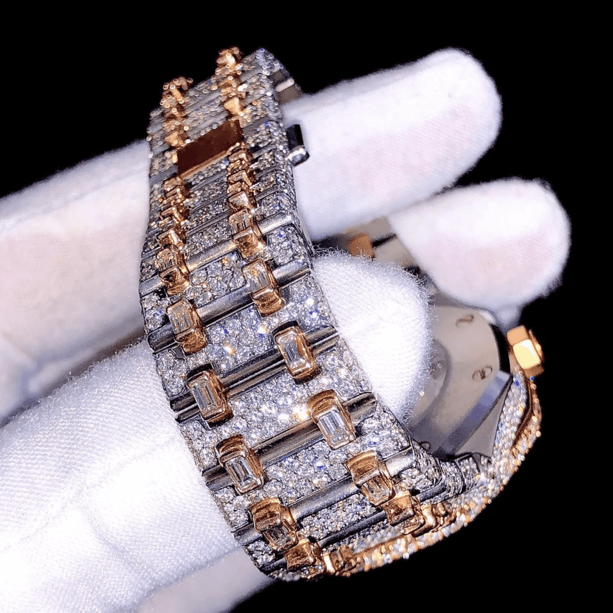 Stainless Steel Iced Out VVS Moissanite Watch for Women 5 Stainless Steel Iced Out VVS Moissanite Watch for Women - Image 5