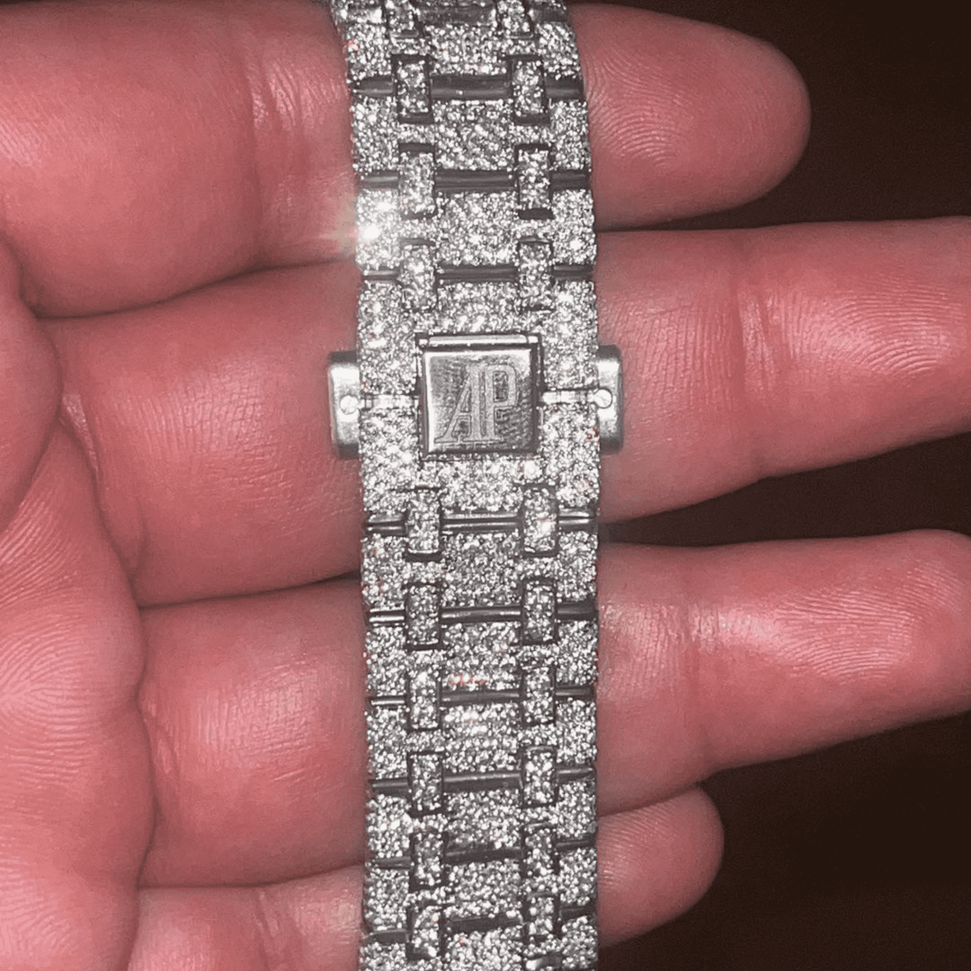 Fashionable Moissanite Watch for Daily Wear 5 Fashionable Moissanite Watch for Daily Wear - Image 5