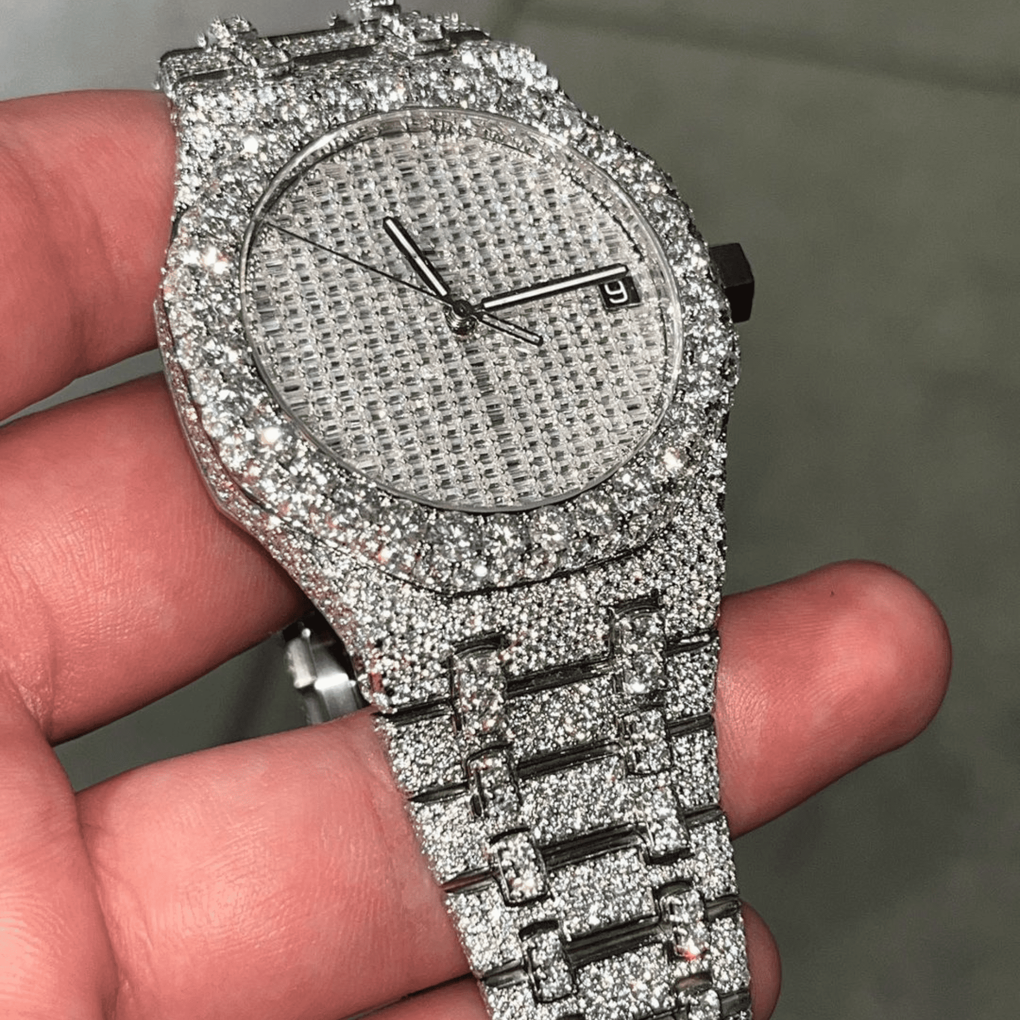 Iced Out Moissanite Diamond Watch for Unisex - Image 3