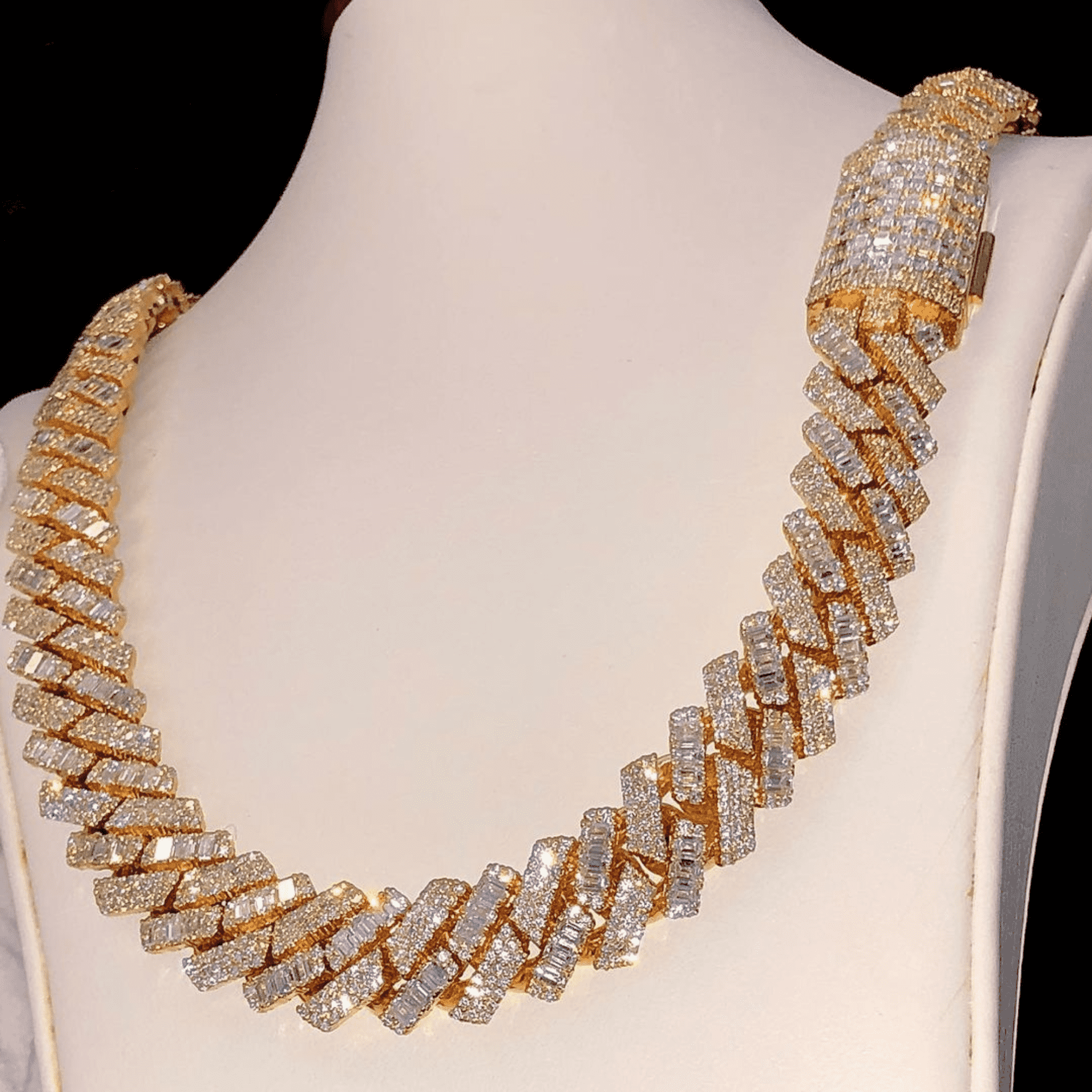 Heavy Silver Diamond Men’s Iced Out Cuban Link Chain Moissanite Chains - Image 5