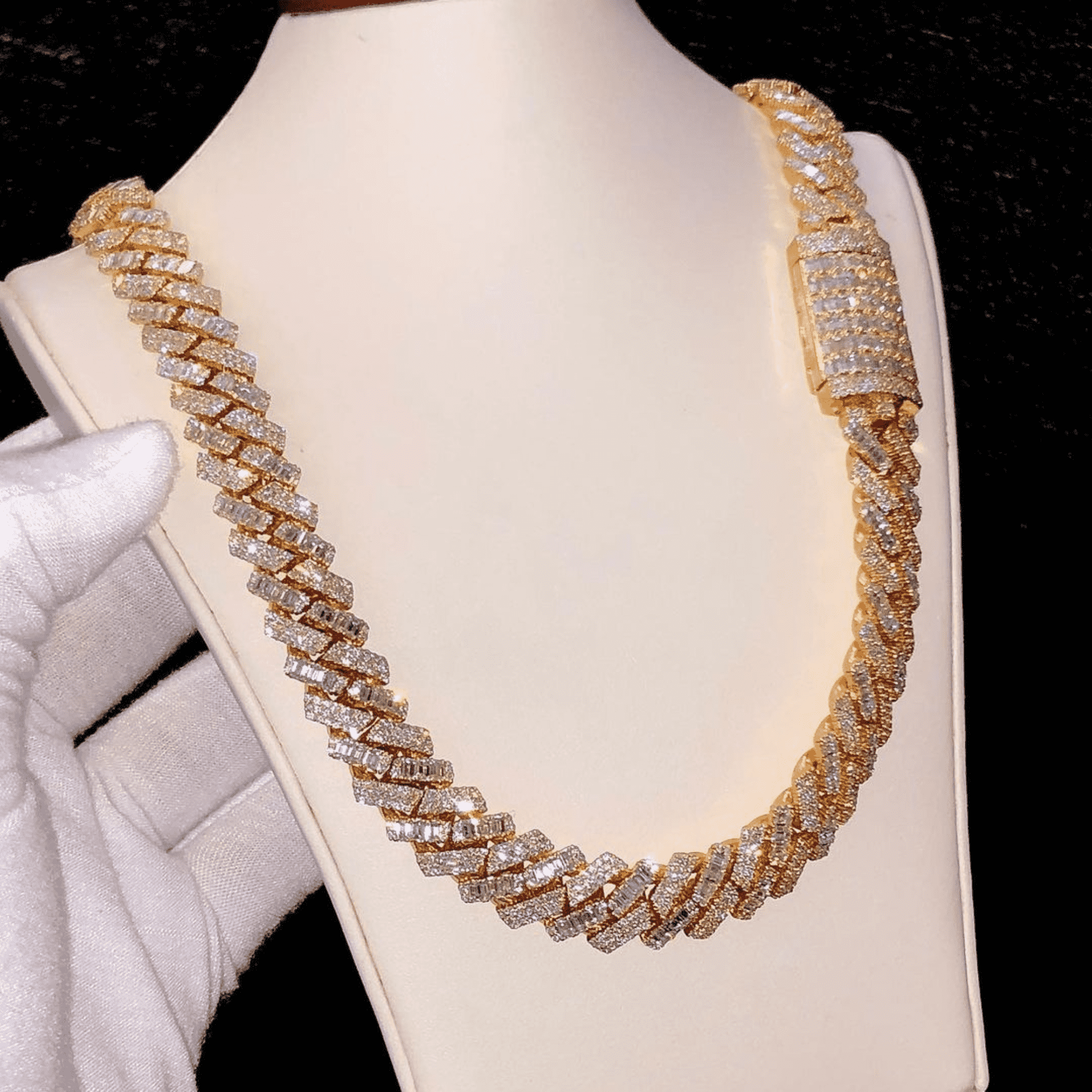 Heavy Silver Diamond Men’s Iced Out Cuban Link Chain Moissanite Chains - Image 6