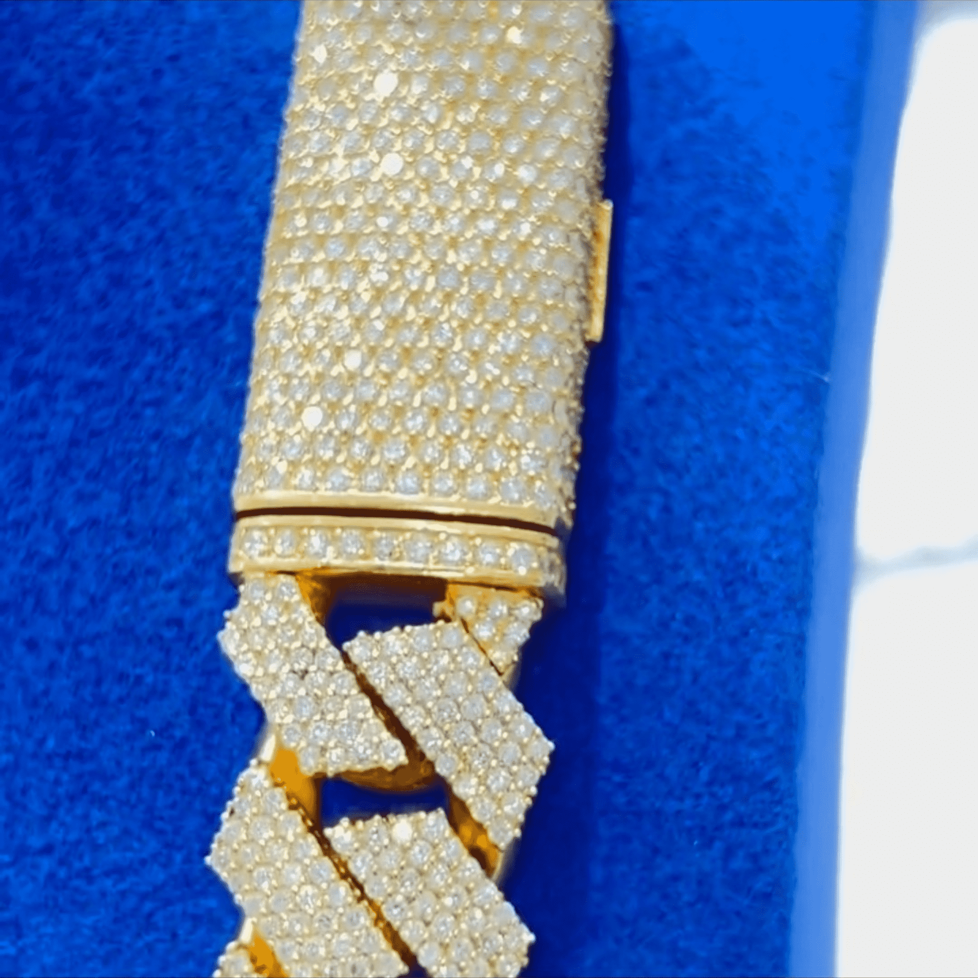 22mm Urban Men’s Silver Diamond Iced Out Cuban Link Moissanite Chains - Image 3