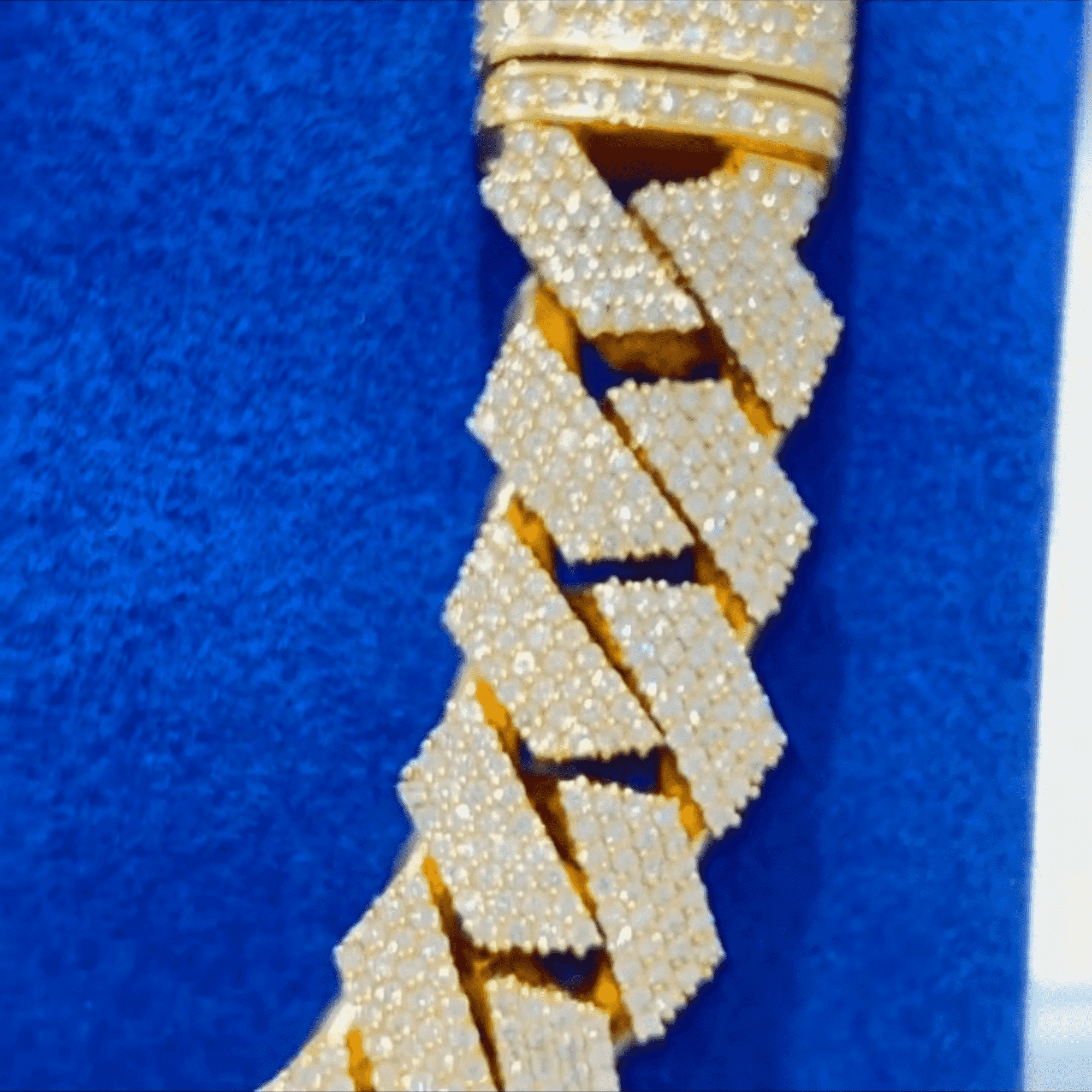 22mm Urban Men’s Silver Diamond Iced Out Cuban Link Moissanite Chains - Image 4