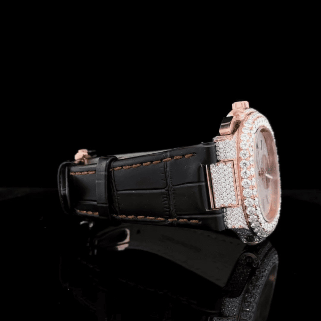 Stylish Iced Out Moissanite Watch with Silicone Comfort 6 Stylish Iced Out Moissanite Watch with Silicone Comfort - Image 6